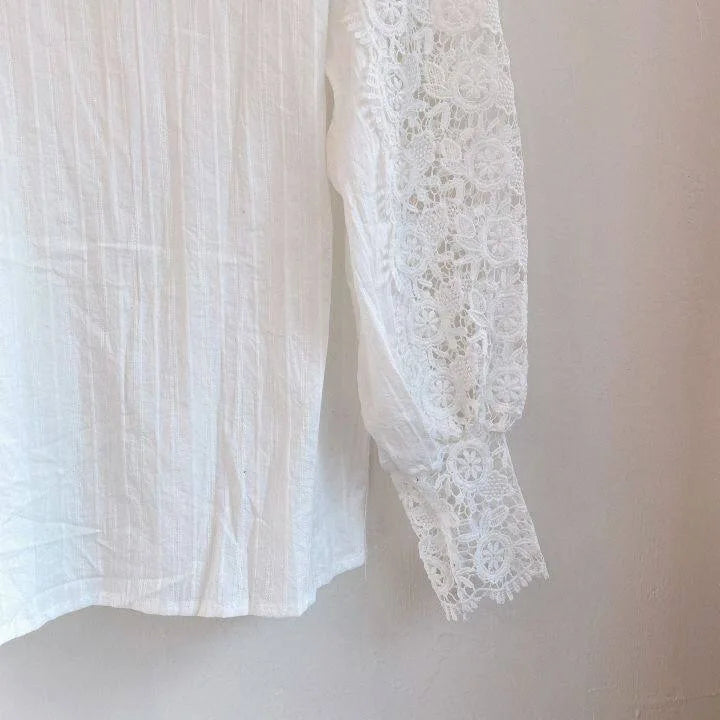 Women Chiffon Button Turtleneck Shirt Chic Elegant Floral Lace Fluffy Long Sleeve Top Fashion Hollow Oversize Blouse