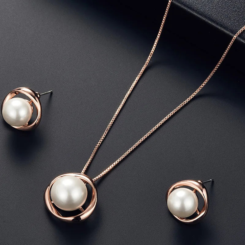 Luxury style Fashion Hollow Round Jewelry Set Pearl Pendant Necklace Stud Earrings Set for Women