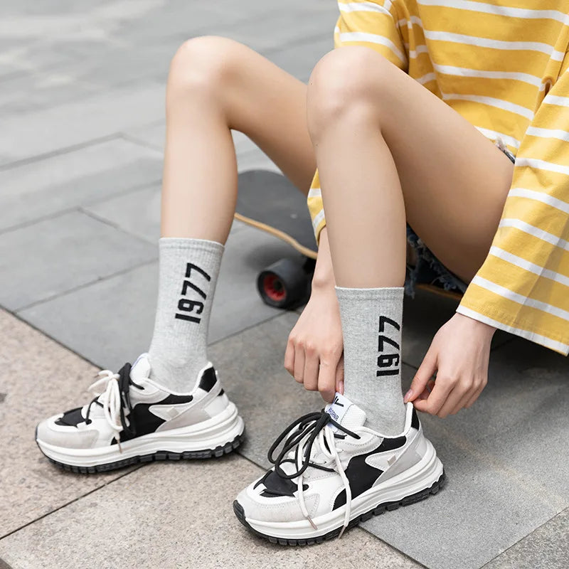 4 Pairs Hip Hop Socks Men & Women Cotton Skateboard Socks, Breathable Sports Luxury Socks 38-45
