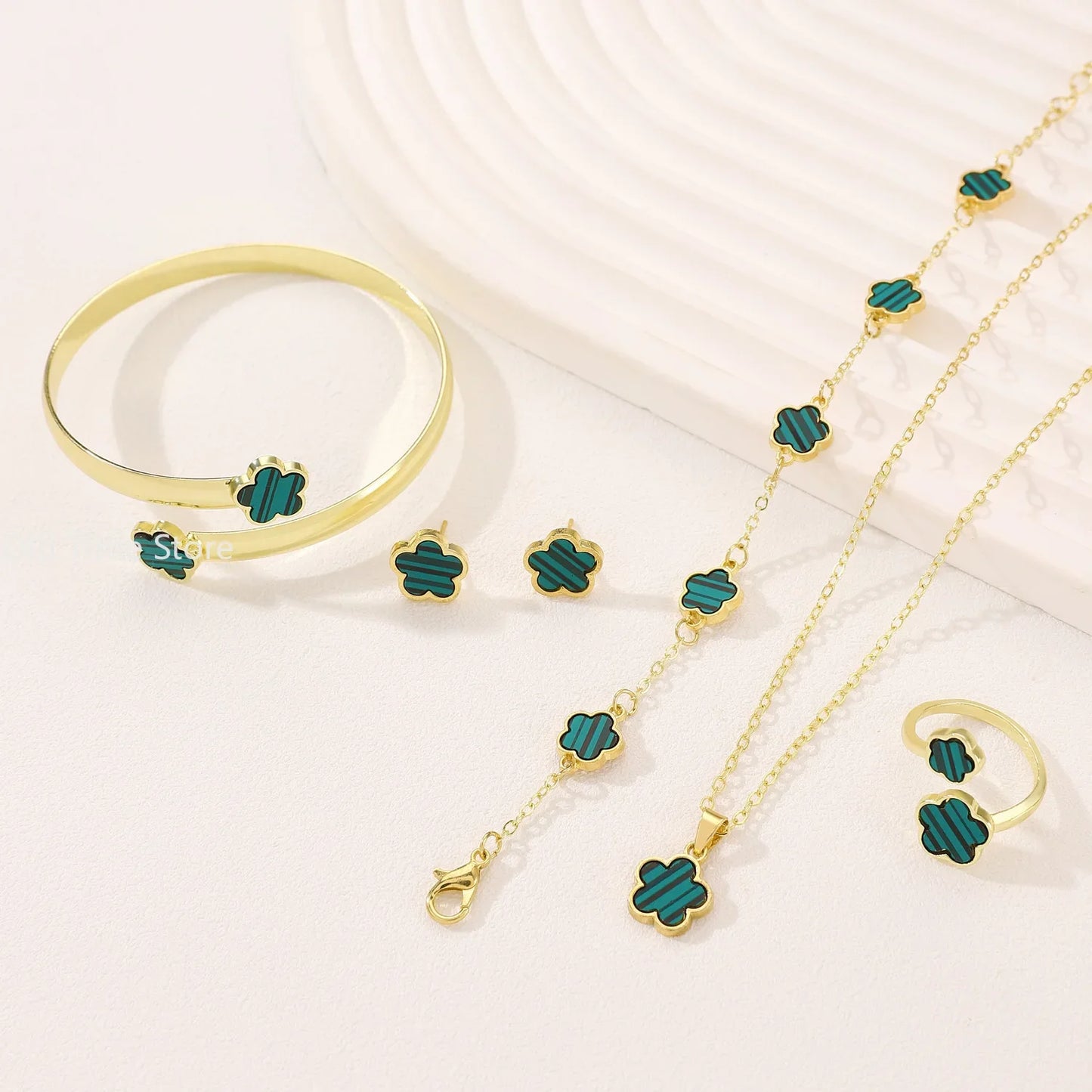 Hot Selling Plum Blossom Plant Five Leaf Flower Jewelry Set Bracelet Necklace Earrings Women Stainless Steel High Quality
