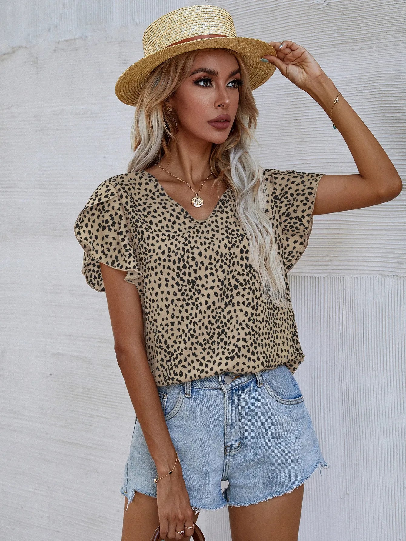 Stylish and elegant women's shirt small V-neck short sleeve petal sleeve pleated lace full body print