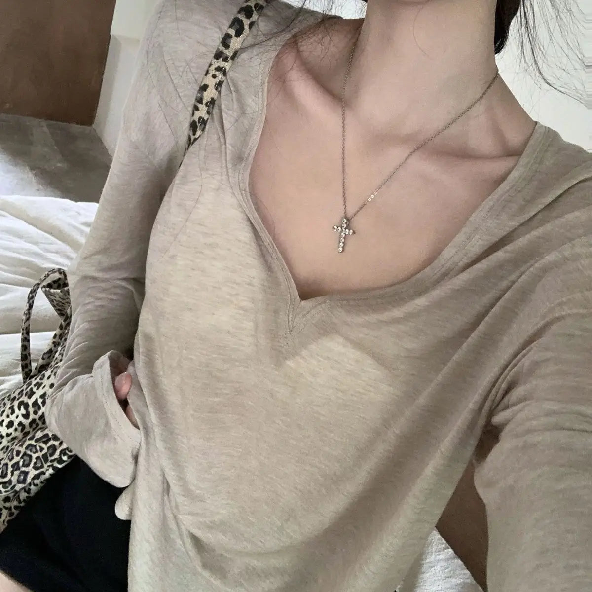 Women's V-Neck Long Sleeve T-Shirt Thin Perspective Summer Loose Fit Casual Top Korean Base Sun Protection Cover Up Top