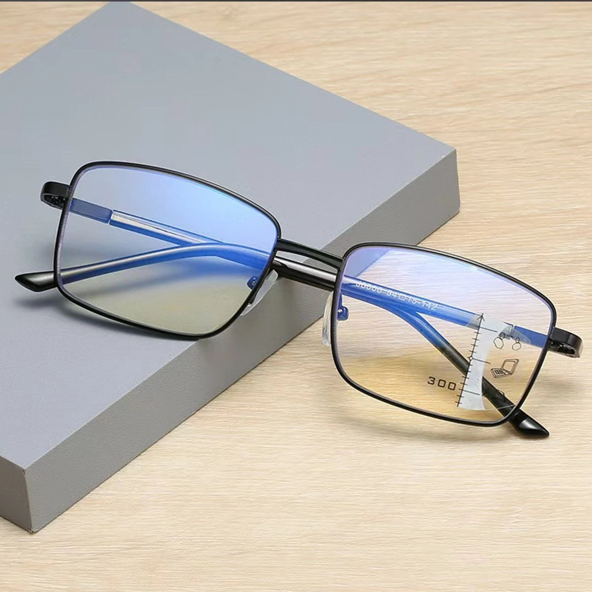 Reading Glasses for Men & Women, Anti Blue Rays Presbyopia Eyeglasses Antifatigue Computer Eyewear with +1.5 +2.0 +2.5 +3.0 +3.5 +4.0