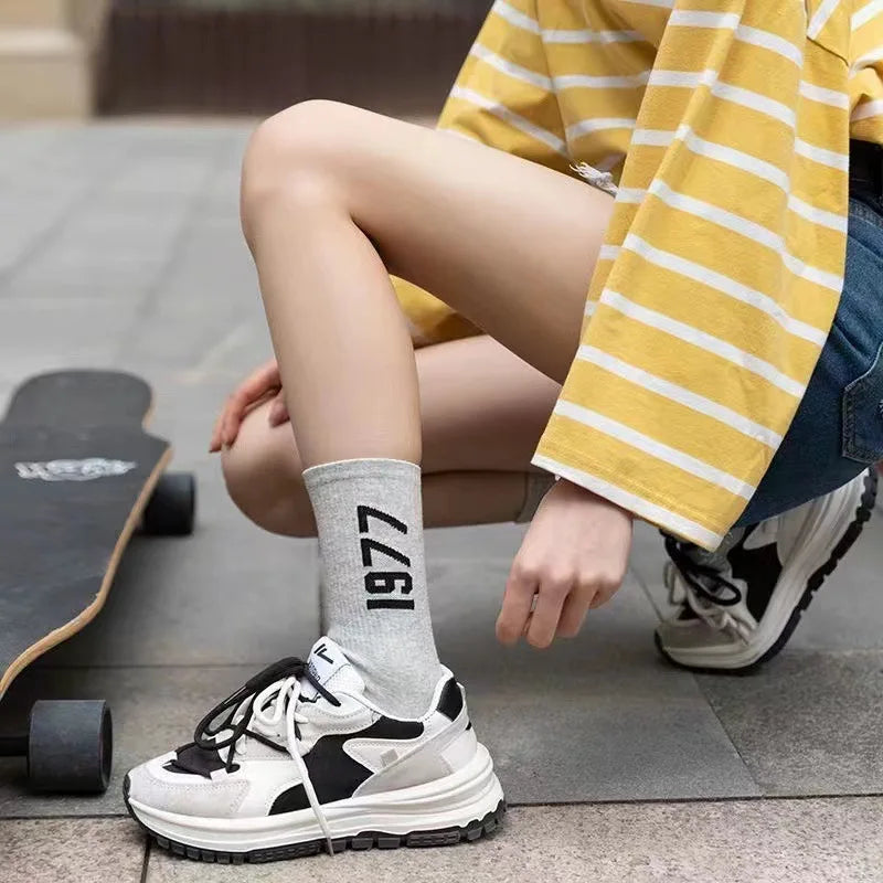 4 Pairs Hip Hop Socks Men & Women Cotton Skateboard Socks, Breathable Sports Luxury Socks 38-45