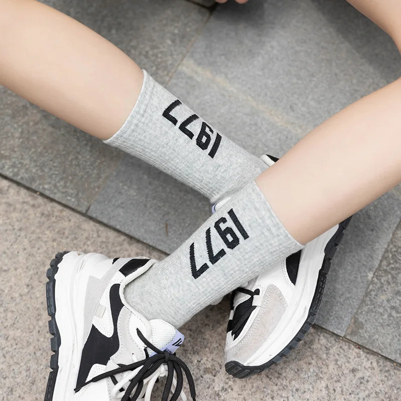 4 Pairs Hip Hop Socks Men & Women Cotton Skateboard Socks, Breathable Sports Luxury Socks 38-45