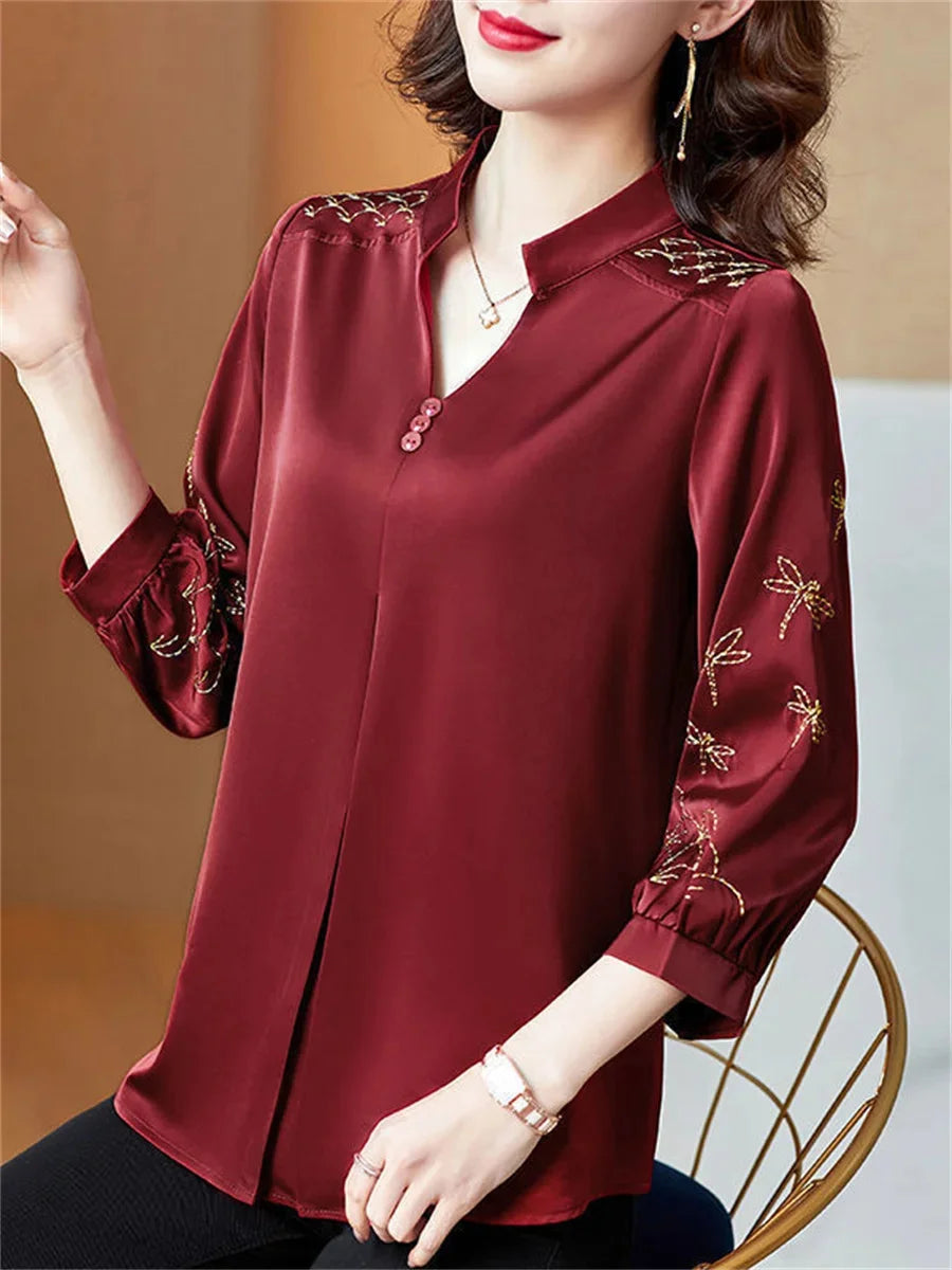 Women Fashion Casual Three Quartz Sleeve V-Neck Embroidery Blouse