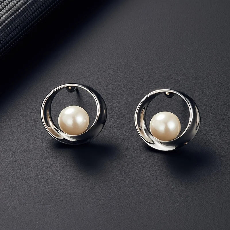 Luxury style Fashion Hollow Round Jewelry Set Pearl Pendant Necklace Stud Earrings Set for Women