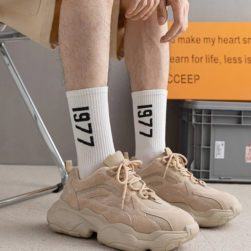 4 Pairs Hip Hop Socks Men & Women Cotton Skateboard Socks, Breathable Sports Luxury Socks 38-45
