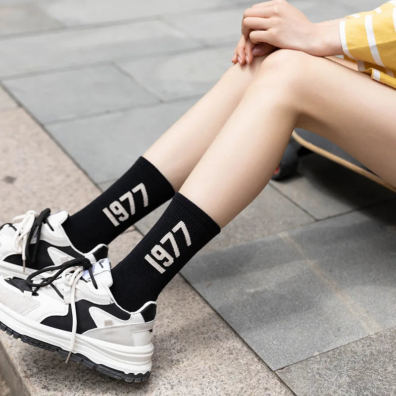 4 Pairs Hip Hop Socks Men & Women Cotton Skateboard Socks, Breathable Sports Luxury Socks 38-45