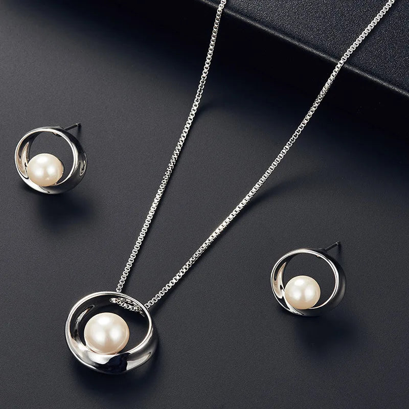 Luxury style Fashion Hollow Round Jewelry Set Pearl Pendant Necklace Stud Earrings Set for Women
