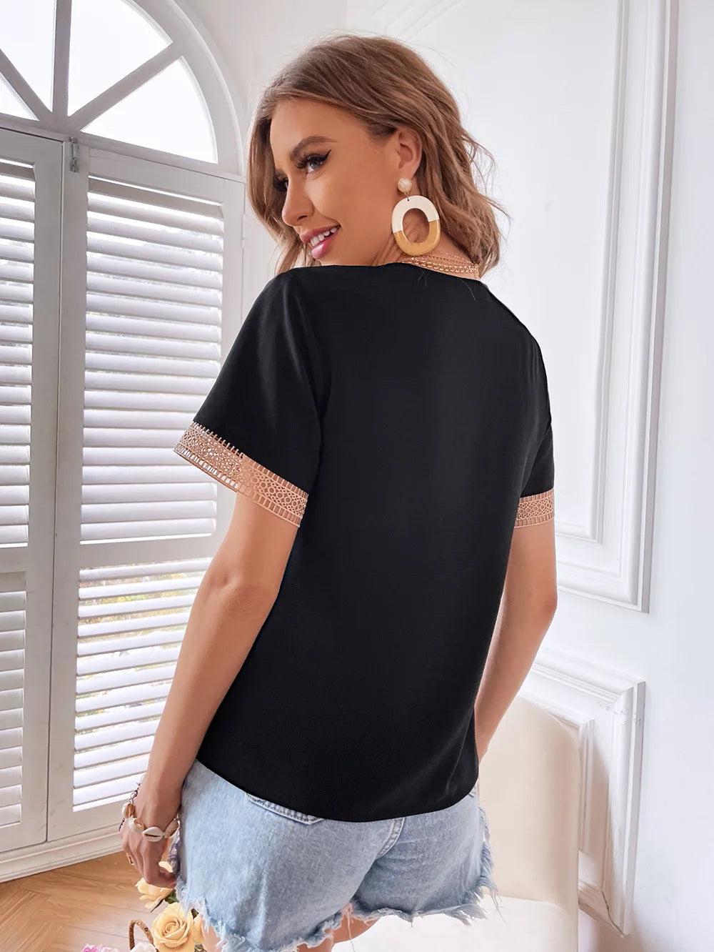 Summer Elegant Blouse Fashion Women Short Sleeve Chiffon Tops V-neck Quilted Female Lace Shirt Tops