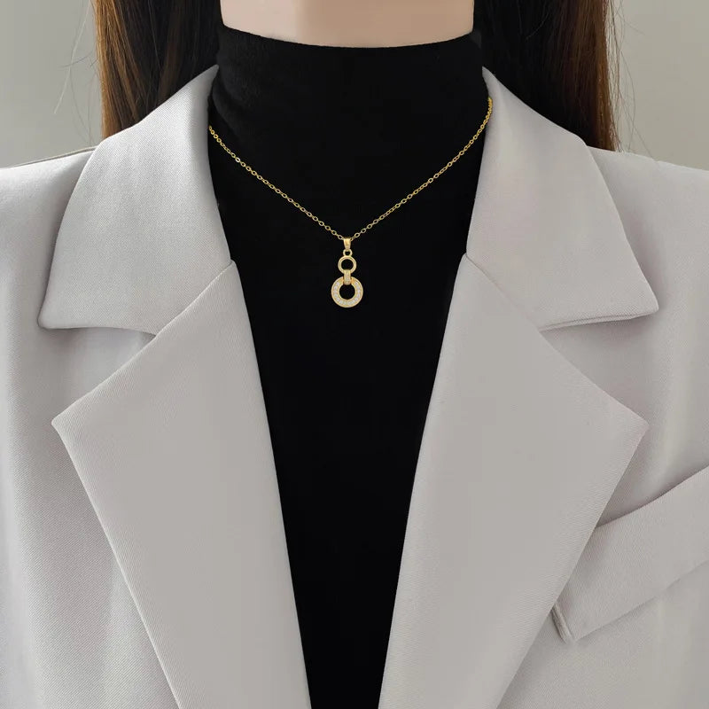 Fashionable Double-ring 8-character Light Luxury style Necklace, Exquisite and Versatile Clavicle Chain Jewelry Set