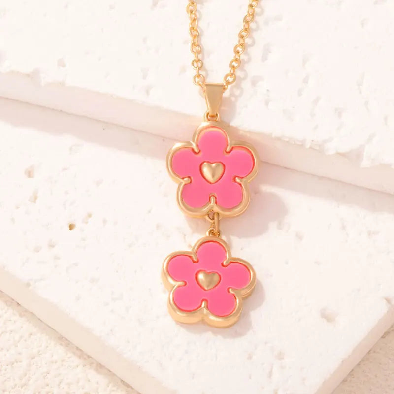Hot Selling Colorful Plant Five Leaf Petal Pendant Flower Necklace for Women Fashion