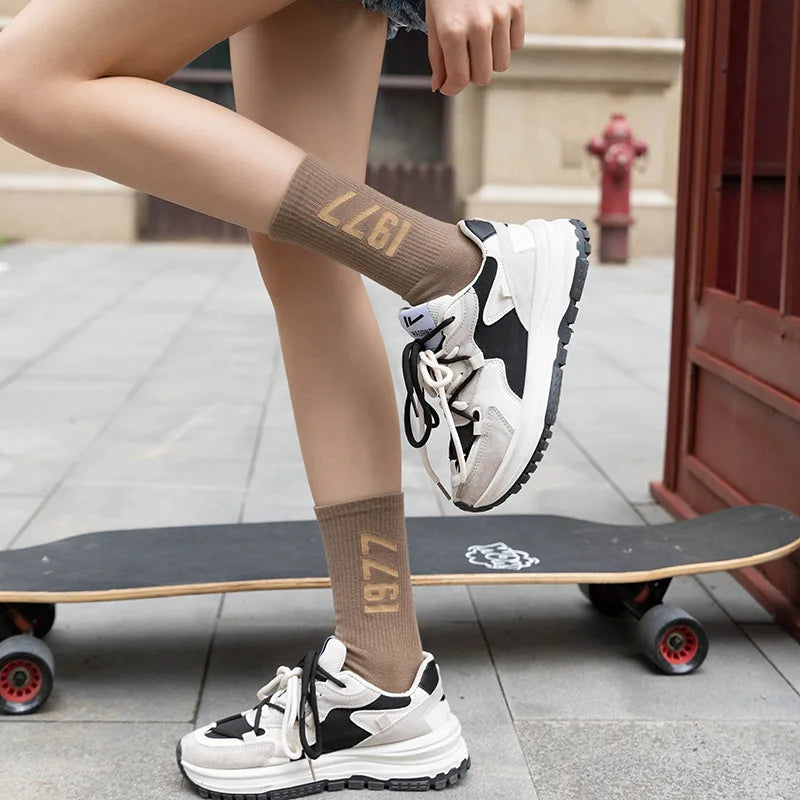 4 Pairs Hip Hop Socks Men & Women Cotton Skateboard Socks, Breathable Sports Luxury Socks 38-45