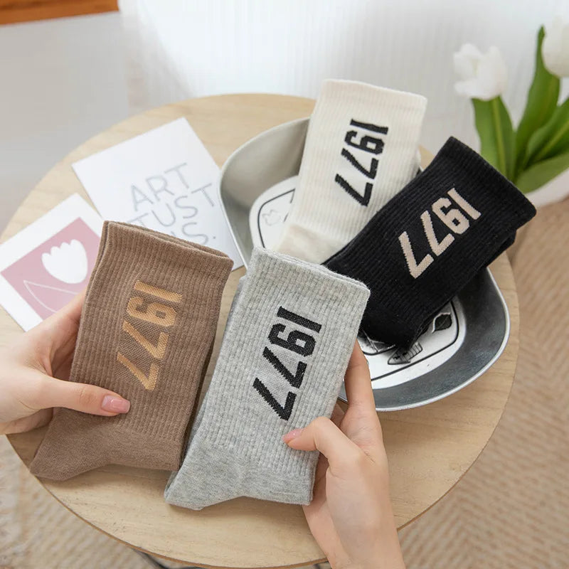 4 Pairs Hip Hop Socks Men & Women Cotton Skateboard Socks, Breathable Sports Luxury Socks 38-45