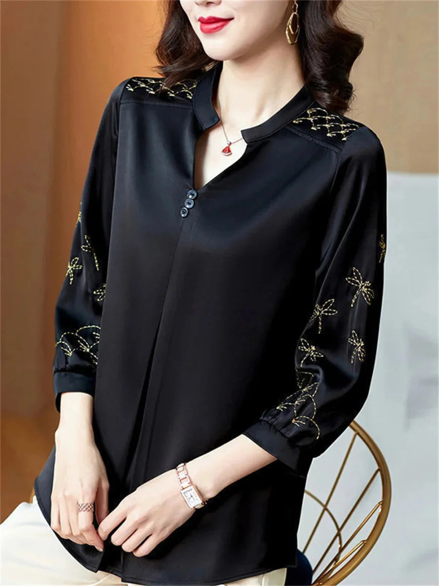 Women Fashion Casual Three Quartz Sleeve V-Neck Embroidery Blouse
