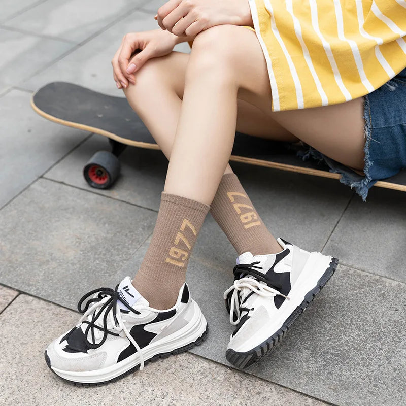 4 Pairs Hip Hop Socks Men & Women Cotton Skateboard Socks, Breathable Sports Luxury Socks 38-45