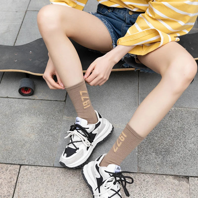 4 Pairs Hip Hop Socks Men & Women Cotton Skateboard Socks, Breathable Sports Luxury Socks 38-45