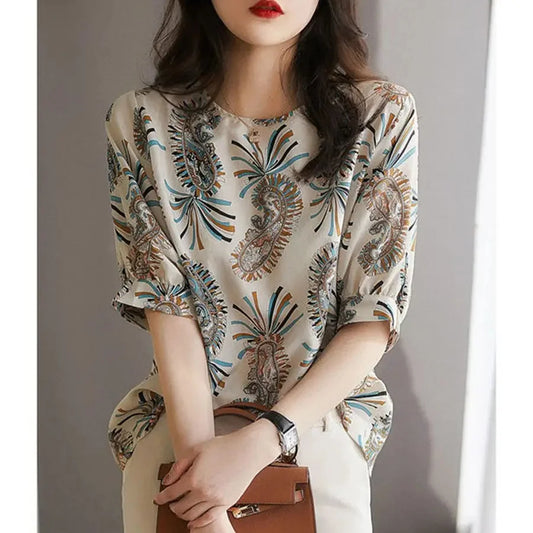 Woman Summer Style Chiffon Blouses Casual Half Lantern Sleeve O-Neck Flower Printed Blouse